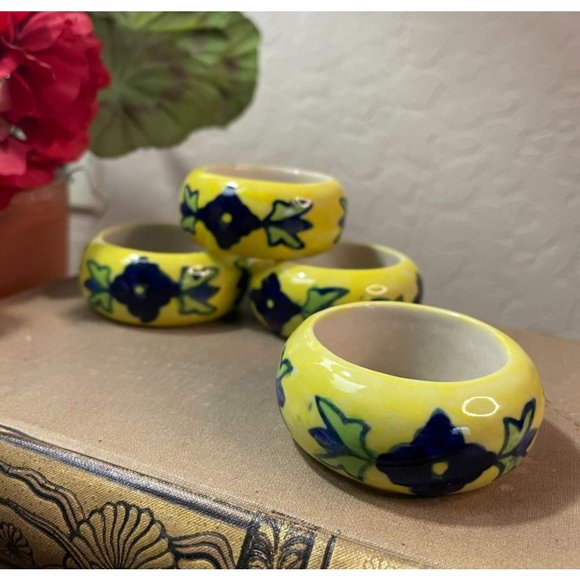 Pier 1 Imports Ceramic NAPKIN RINGS Set of 4 Yellow Blue Flowers 520/5207 - Picture 2 of 9